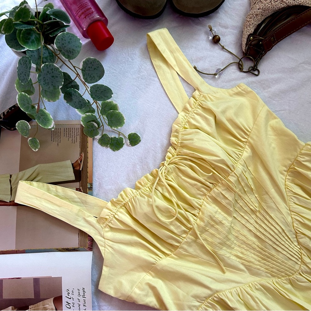 {Boutique} NWOT Butter yellow milkmaid mini lined sleeveless sundress